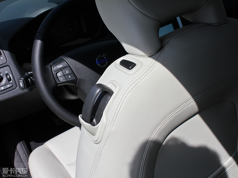 2012֠C30 2.0L Aktiv ń(dng)xb