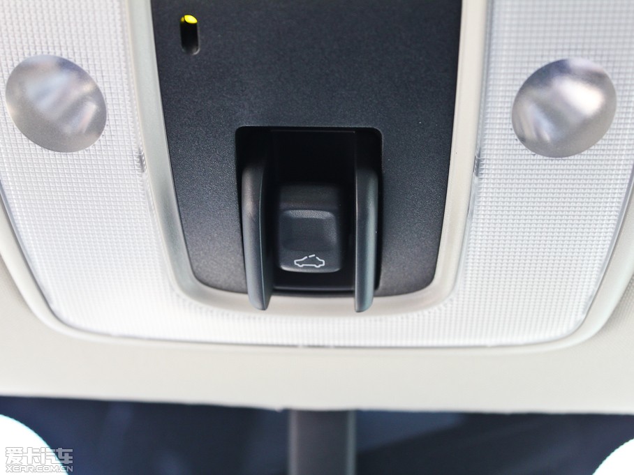 2012֠C30 2.0L Aktiv ńxb