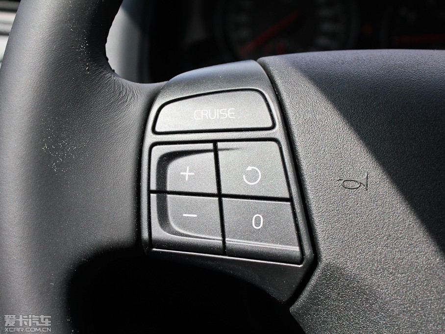 2012֠C30 2.0L Aktiv ńxb