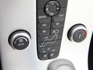 20122.0L Aktiv ńxb п؅^