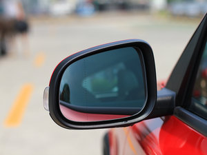 20122.0L Aktiv ńxb ^