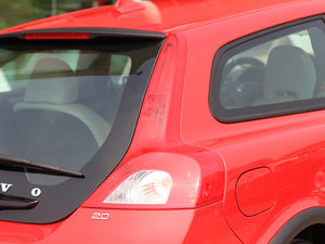 20122.0L Aktiv ńxb ^