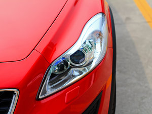 20122.0L Aktiv ńxb ^