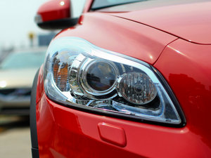 20122.0L Aktiv ńxb ^