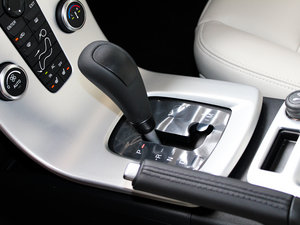 20122.0L Aktiv ńxb п؅^