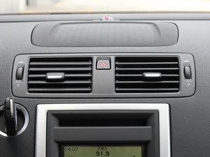 20122.0L Aktiv ńxb {L