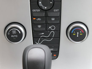 20122.0L Aktiv ńxb {{