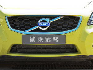 20122.0L Aktiv ńxb ^