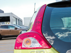 20122.0L Aktiv ńxb (ji)^