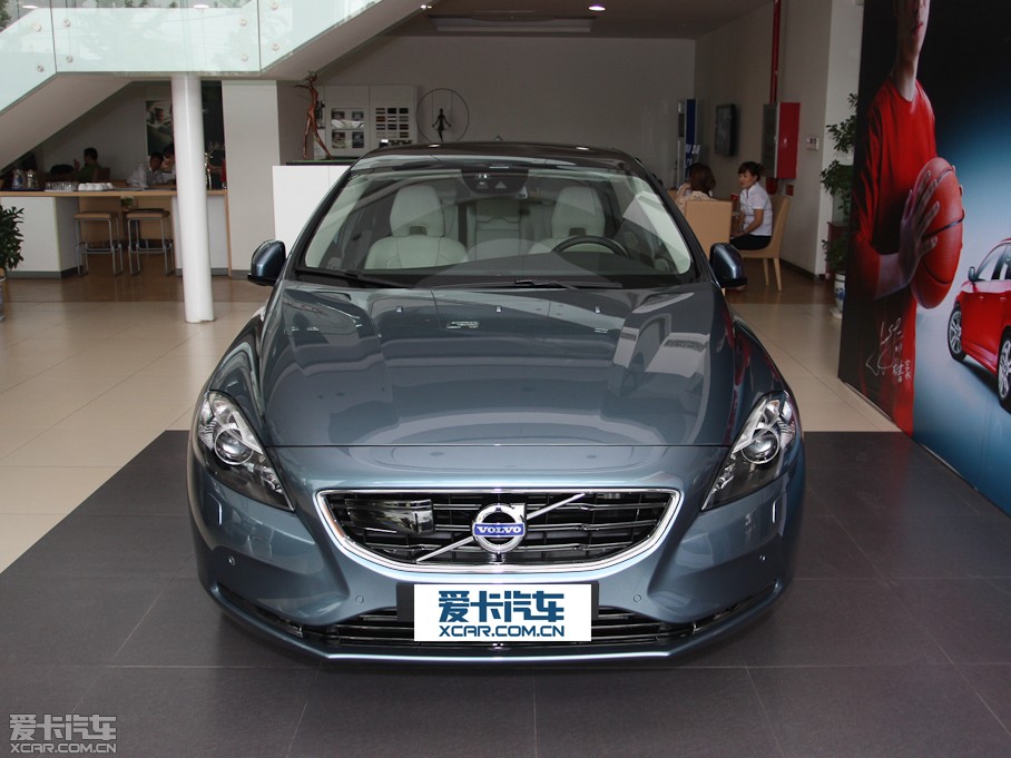 2013֠V40 R-Design