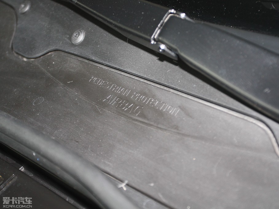 2013���֠���V40 R-Design