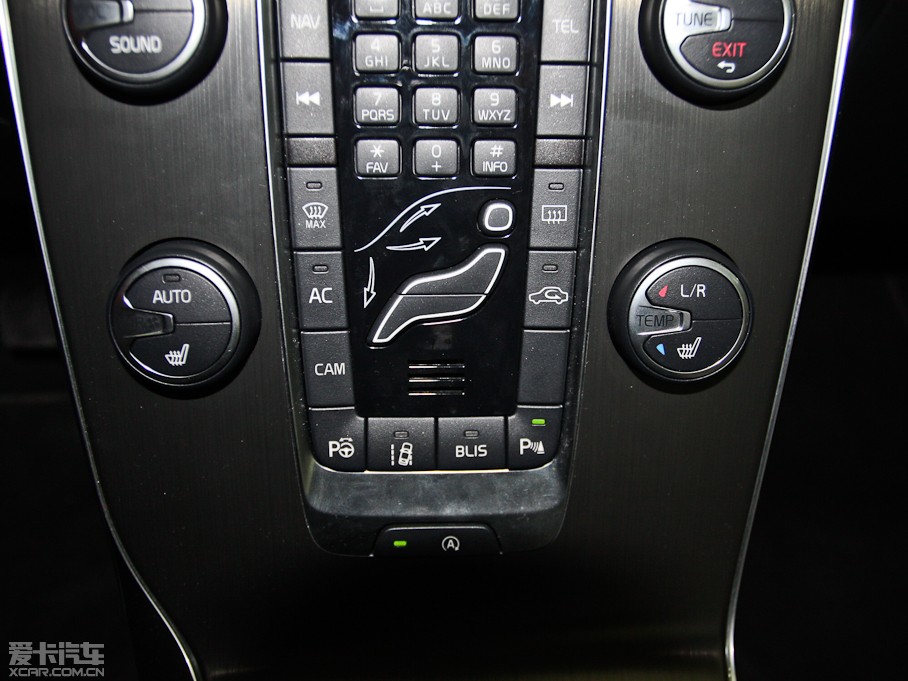 2013���֠���V40 R-Design