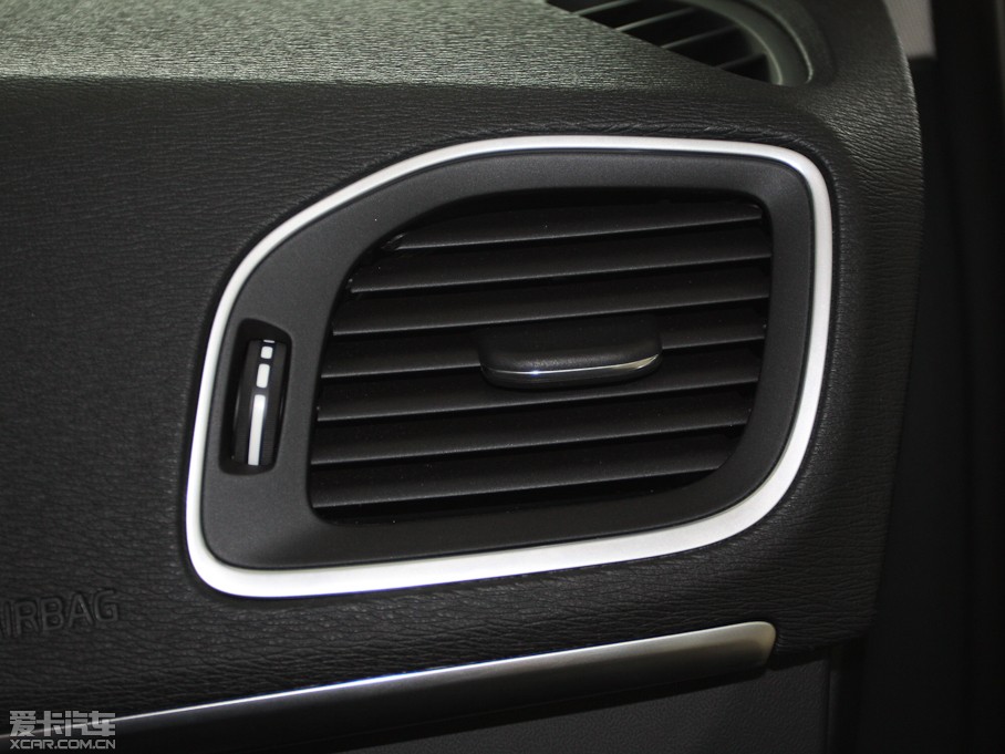 2013���֠���V40 R-Design