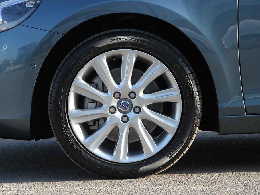 2013���֠���V40 2.0T ���Ű�