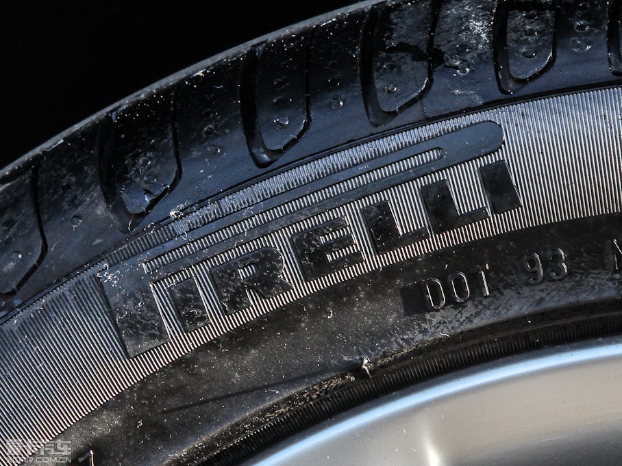 2013���֠���V40 2.0T ���Ű�