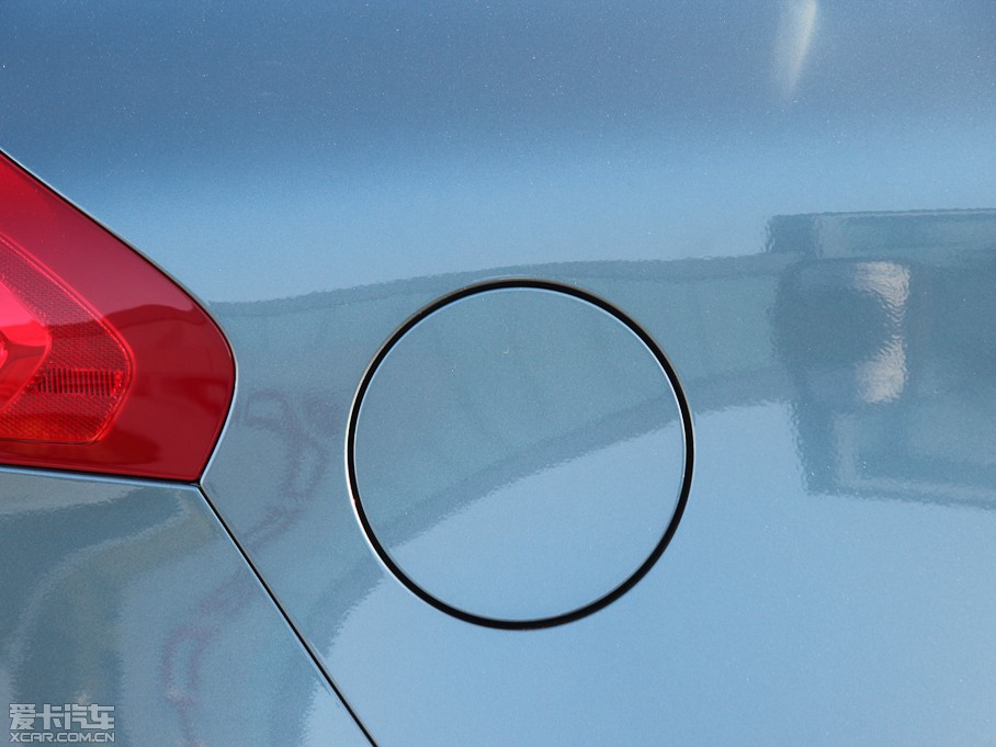 2013���֠���V40 2.0T ���Ű�