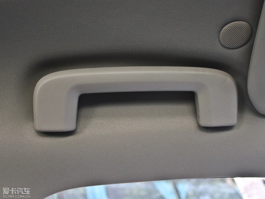 2013���֠���V40 2.0T ���ݰ�