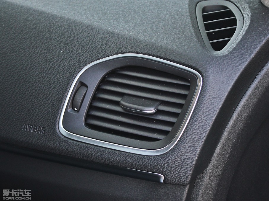 2013���֠���V40 2.0T ���ݰ�