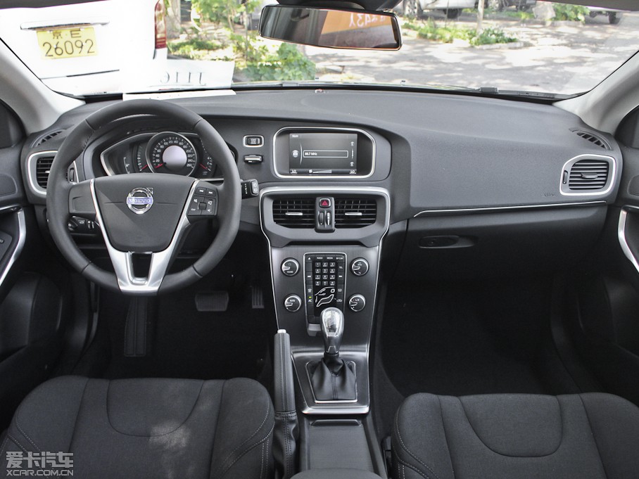 2013���֠���V40 2.0T ���ݰ�