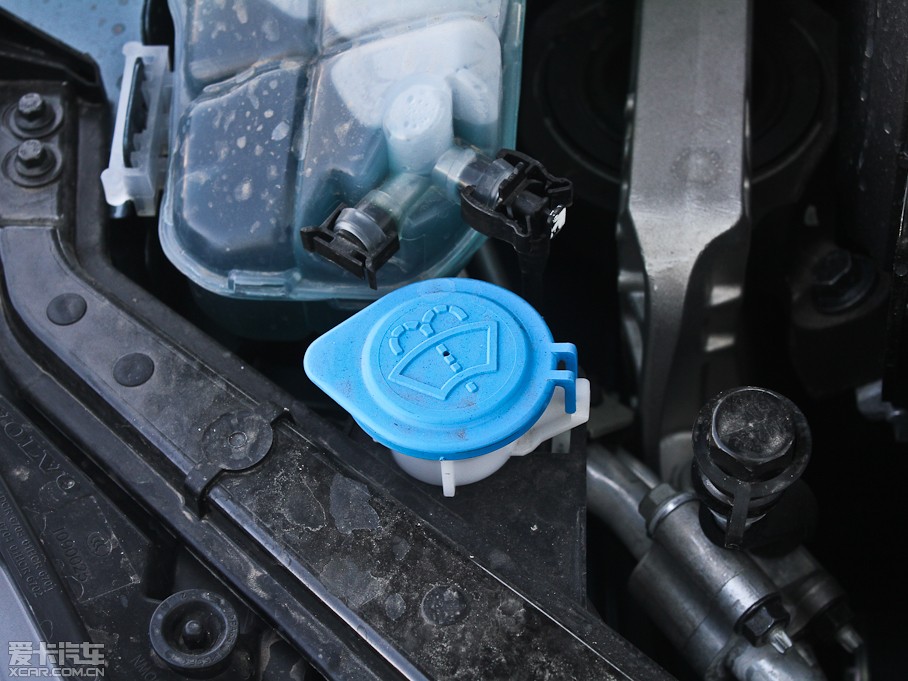 2013���֠���V40 2.0T ���ݰ�