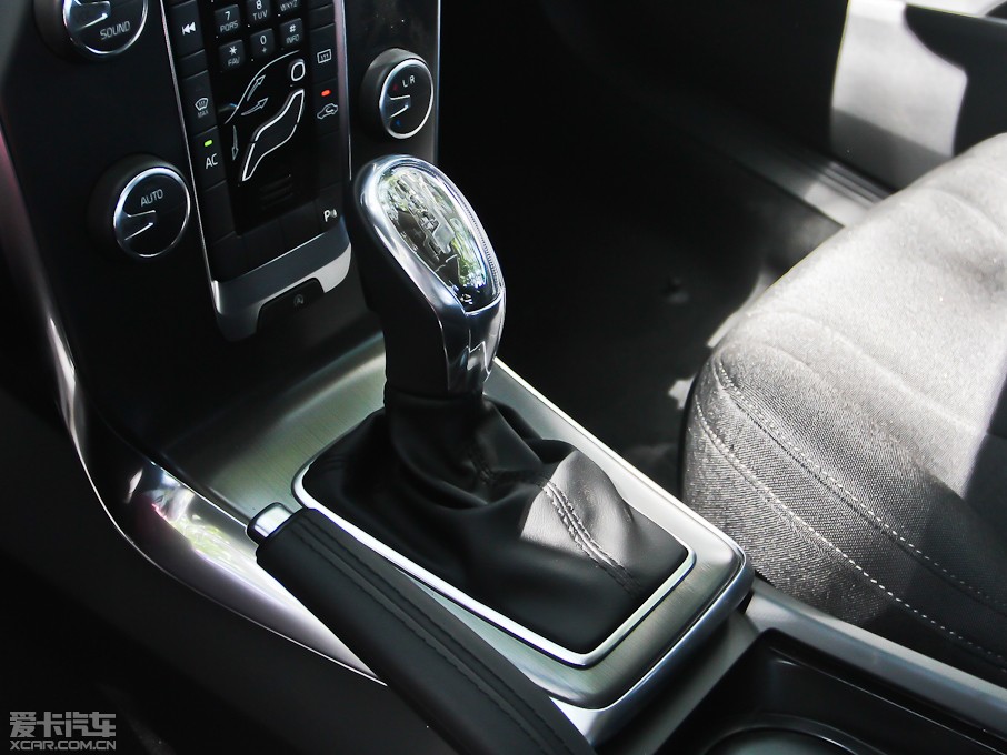 2013���֠���V40 2.0T ���ݰ�