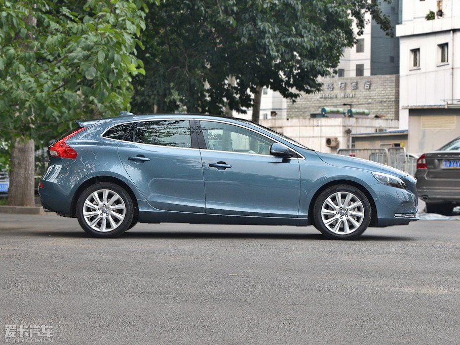 2014֠V40 2.0T Ű
