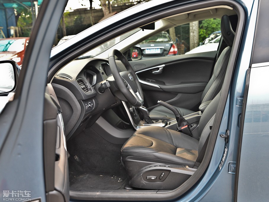 2014���֠���V40 2.0T ���Ű�