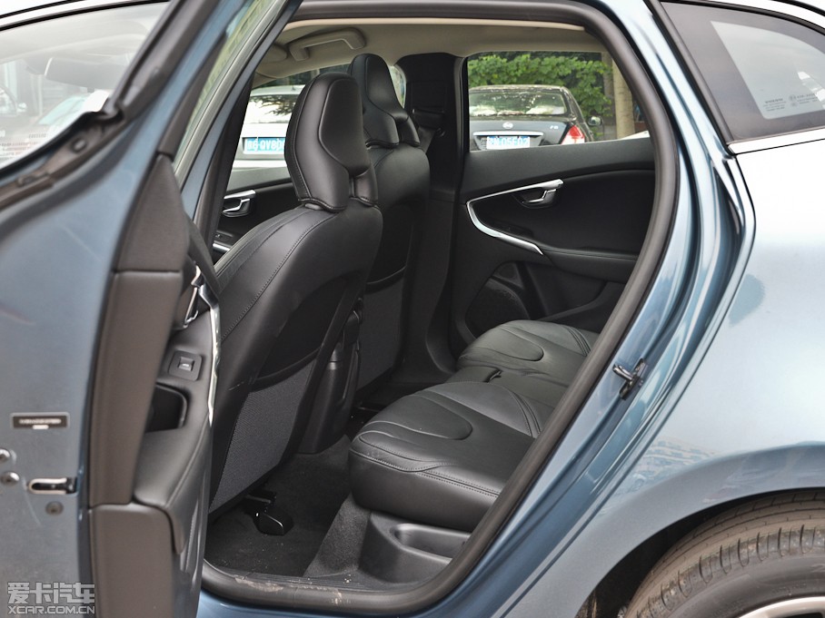 2014���֠���V40 2.0T ���Ű�