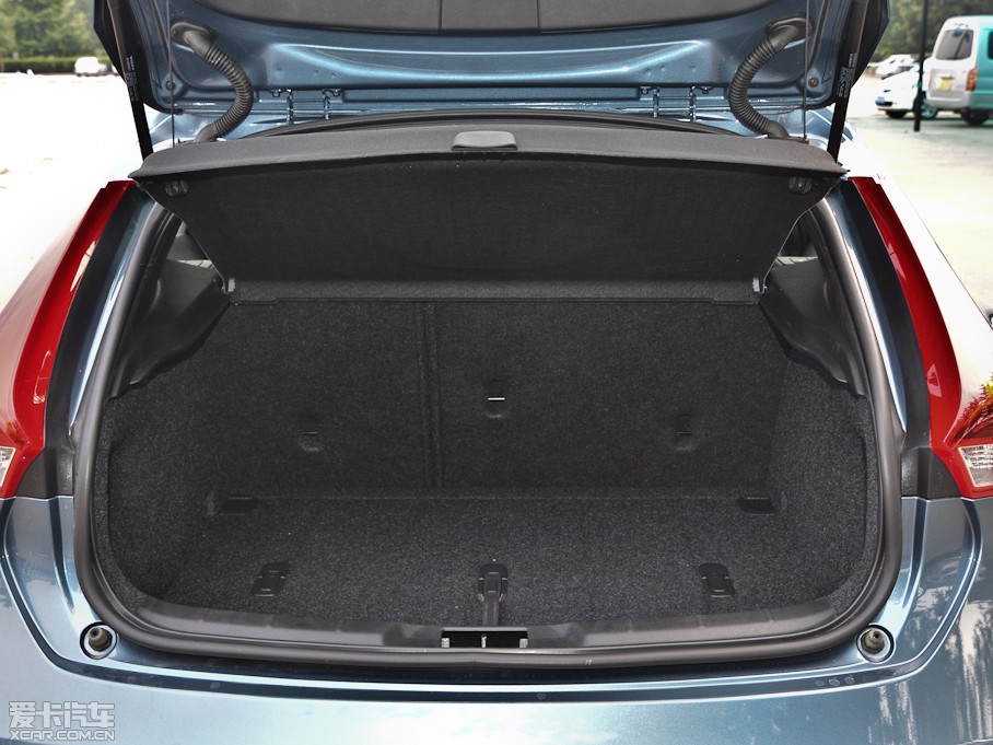 2014���֠���V40 2.0T ���Ű�