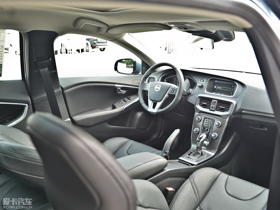 2014���֠���V40 2.0T ���Ű�