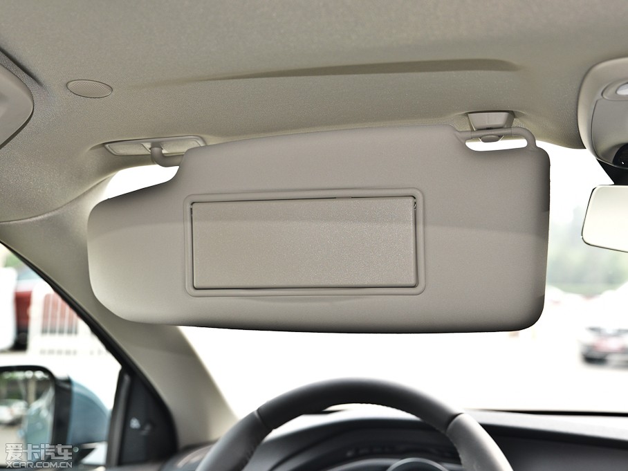 2014���֠���V40 2.0T ���Ű�