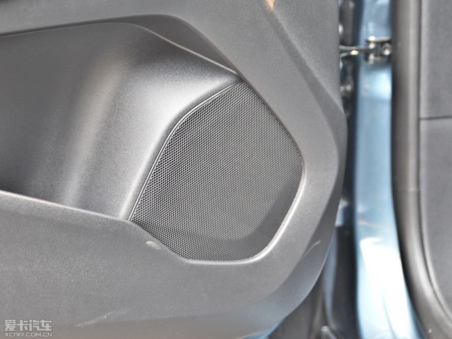 2014���֠���V40 2.0T ���Ű�