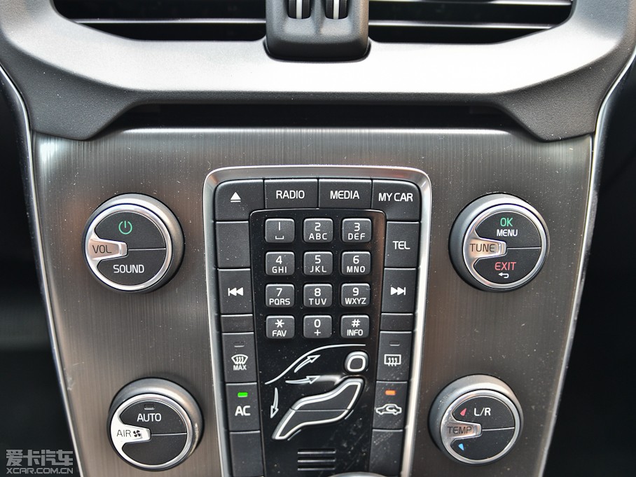 2014���֠���V40 2.0T ���Ű�