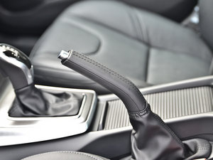 2014款2.0T 智雅版 驻车制动器