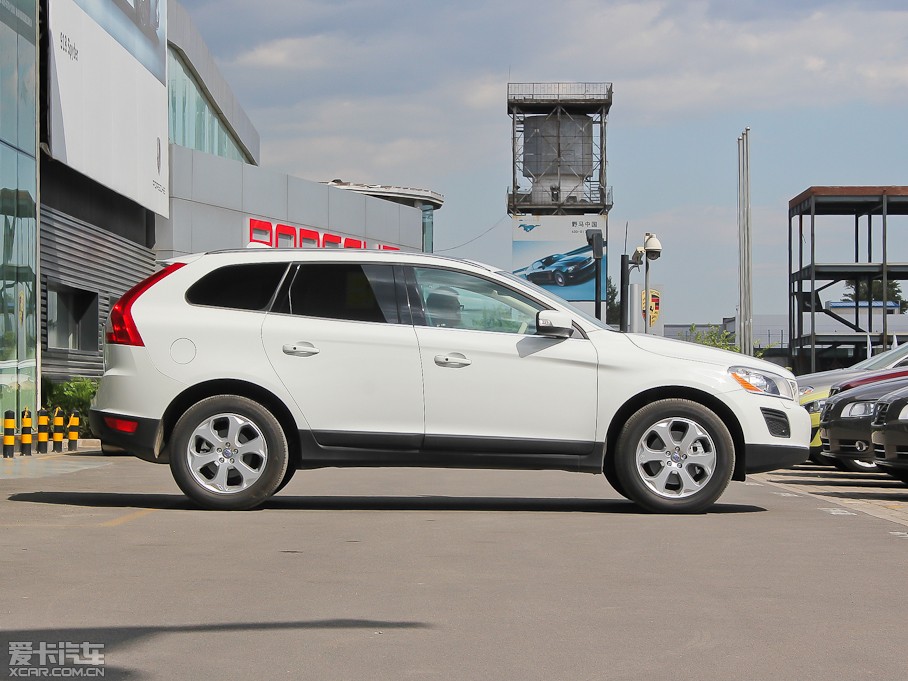 2013֠XC60(M) 2.0T T5 Ű