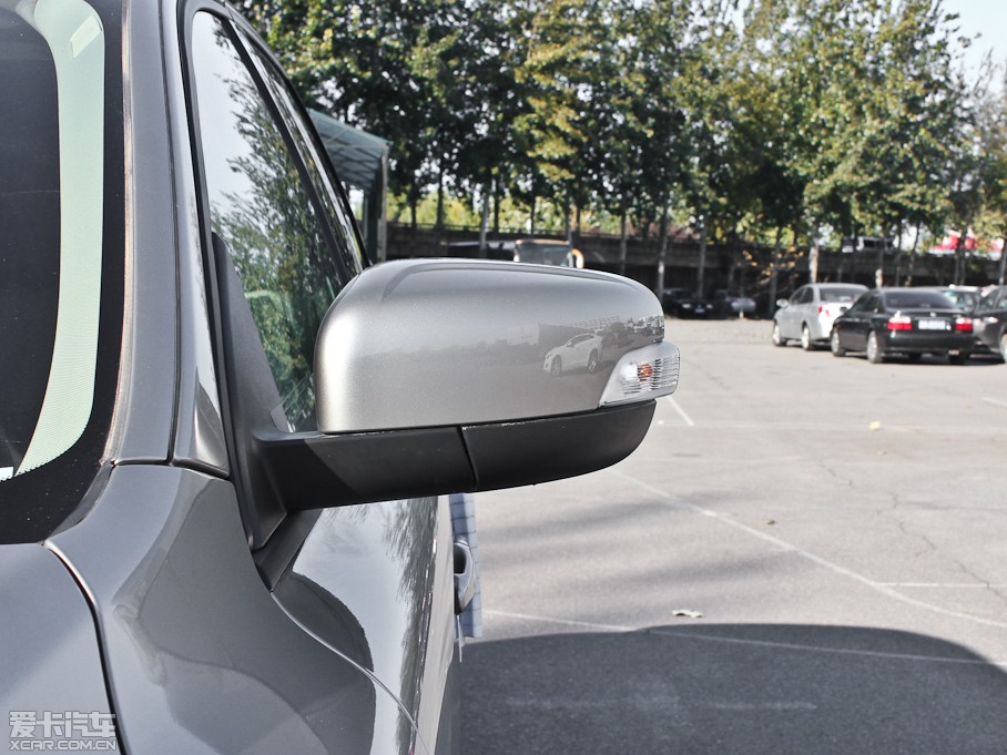 2013֠XC60(M) 2.0T T5 а