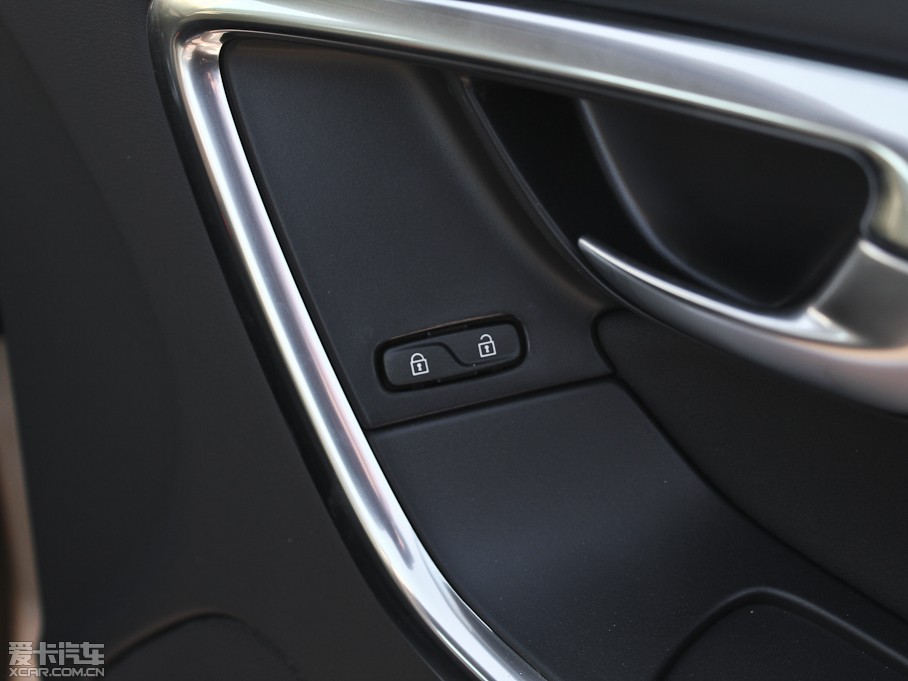 2013֠XC60(M) 2.0T T5 а