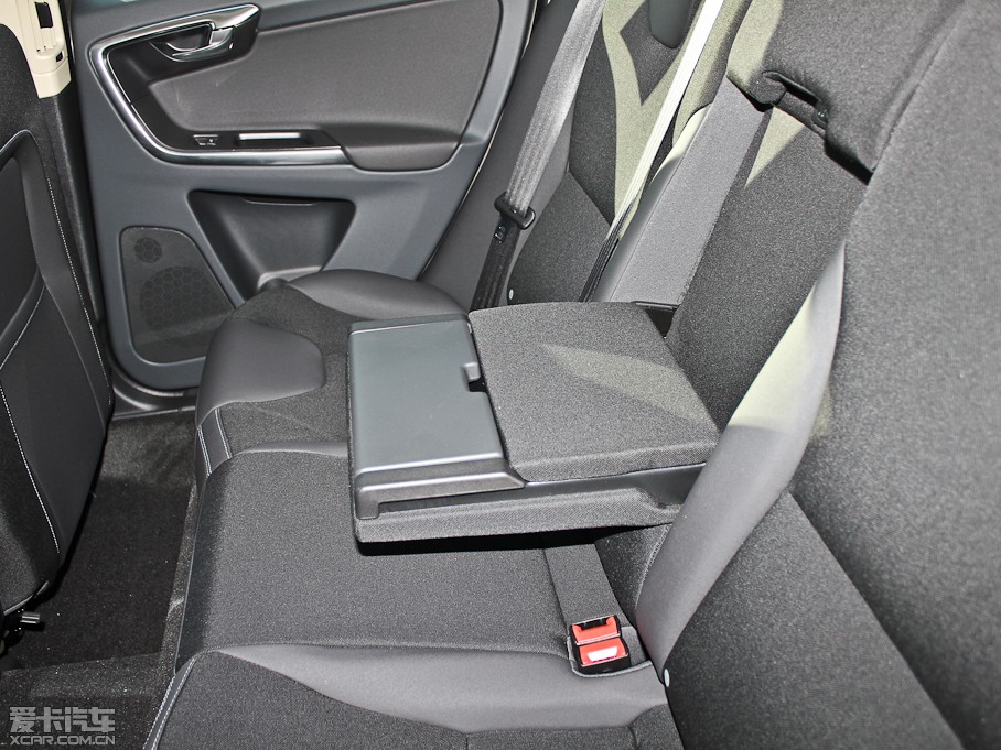 2013֠XC60(M) 2.0T T5 а