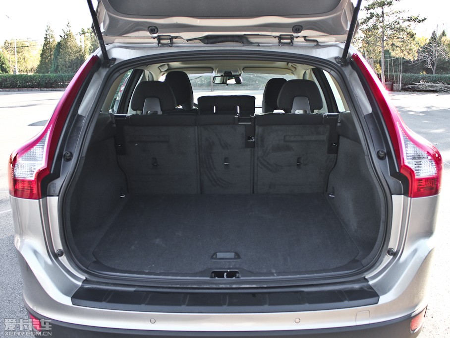 2013֠XC60(M) 2.0T T5 а