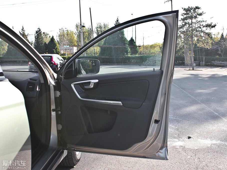 2013֠XC60(M) 2.0T T5 а