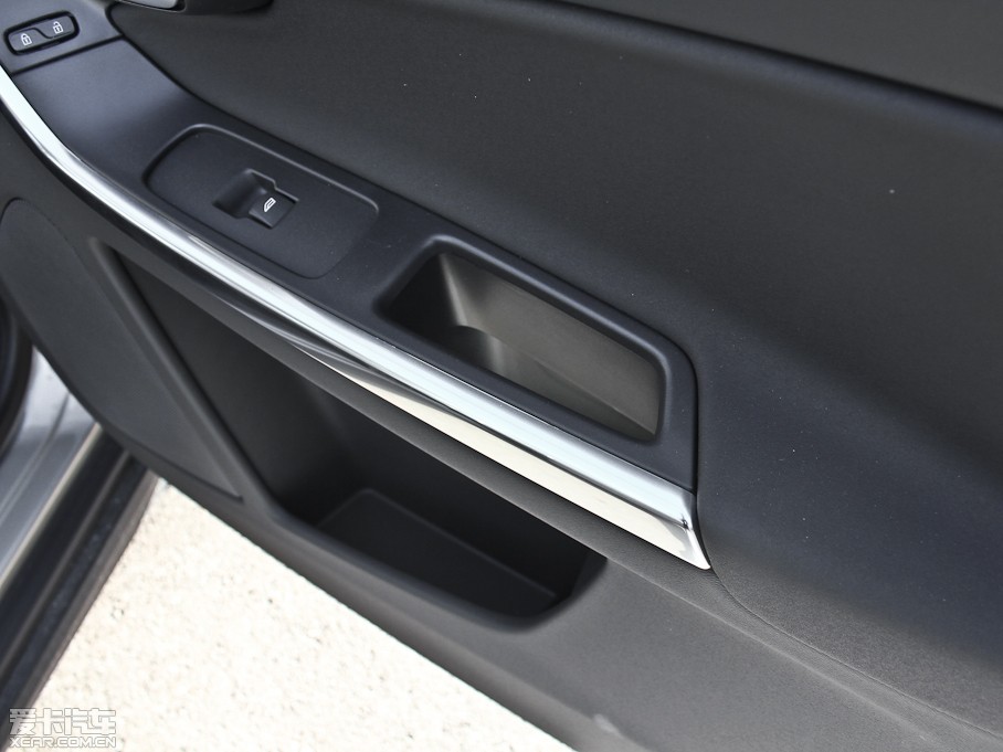 2013֠XC60(M) 2.0T T5 а