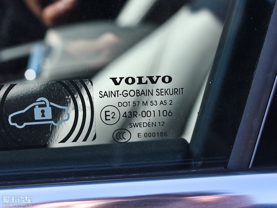 2013���֠���S60(�M��) 2.0T T5 ���m��