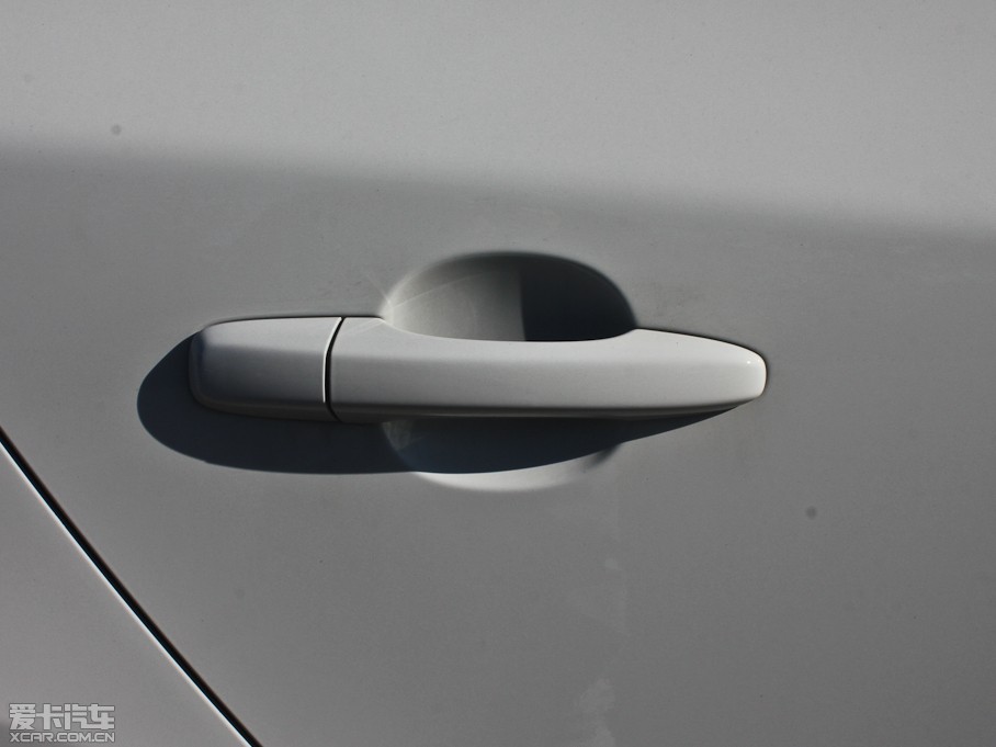 2013���֠���S60(�M��) 2.0T T5 ���m��