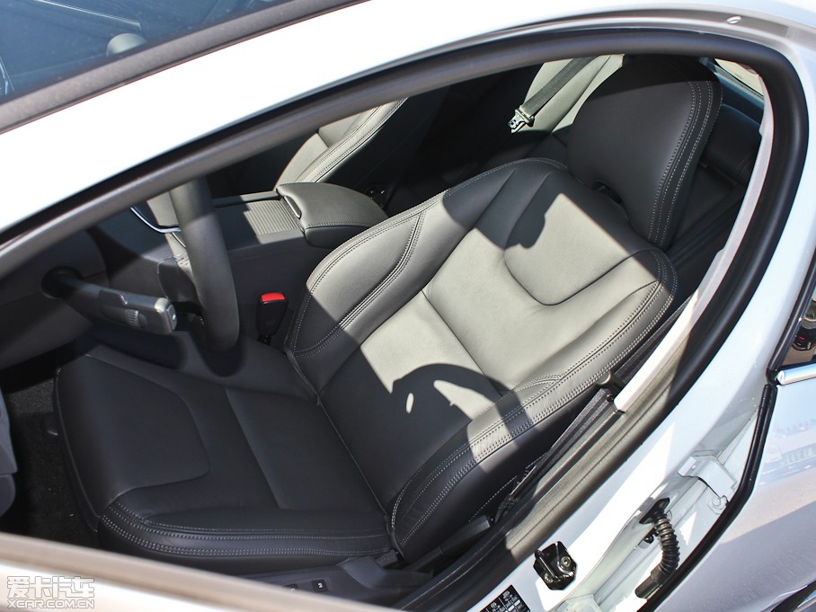 2013֠S60(M(jn)) 2.0T T5 m