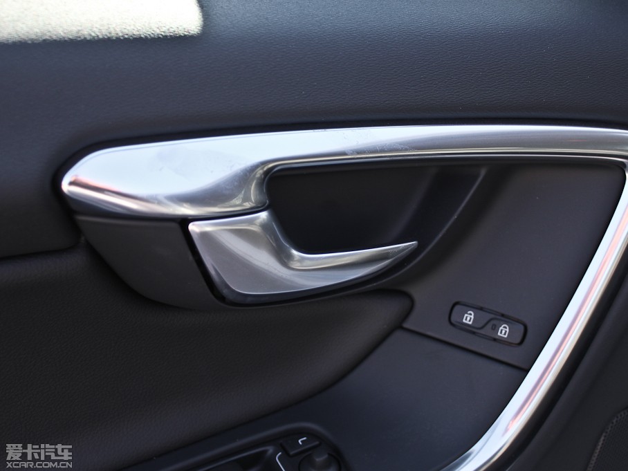 2013���֠���S60(�M(j��n)��) 2.0T T5 ���m��