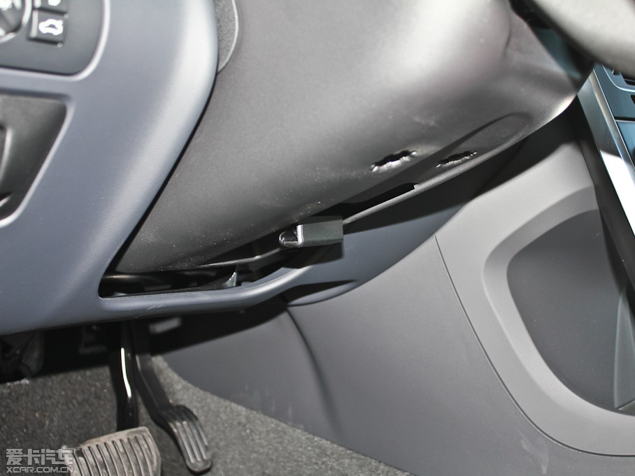 2013���֠���S60(�M��) 2.0T T5 ���m��