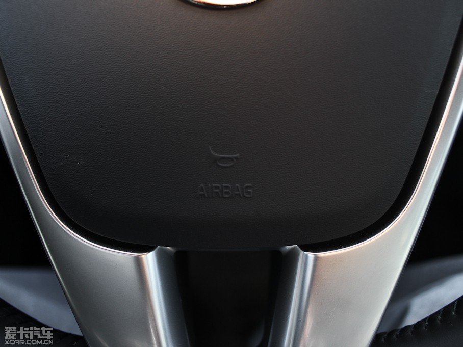 2013���֠���S60(�M��) 2.0T T5 ���m��