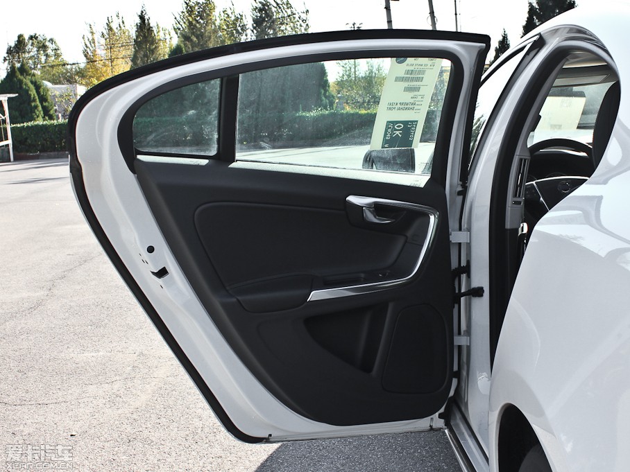 2013֠S60(M) 2.0T T5 m