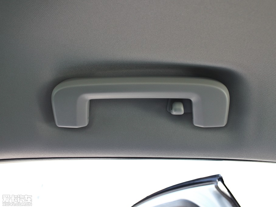 2013���֠���S60(�M��) 2.0T T5 ���m��