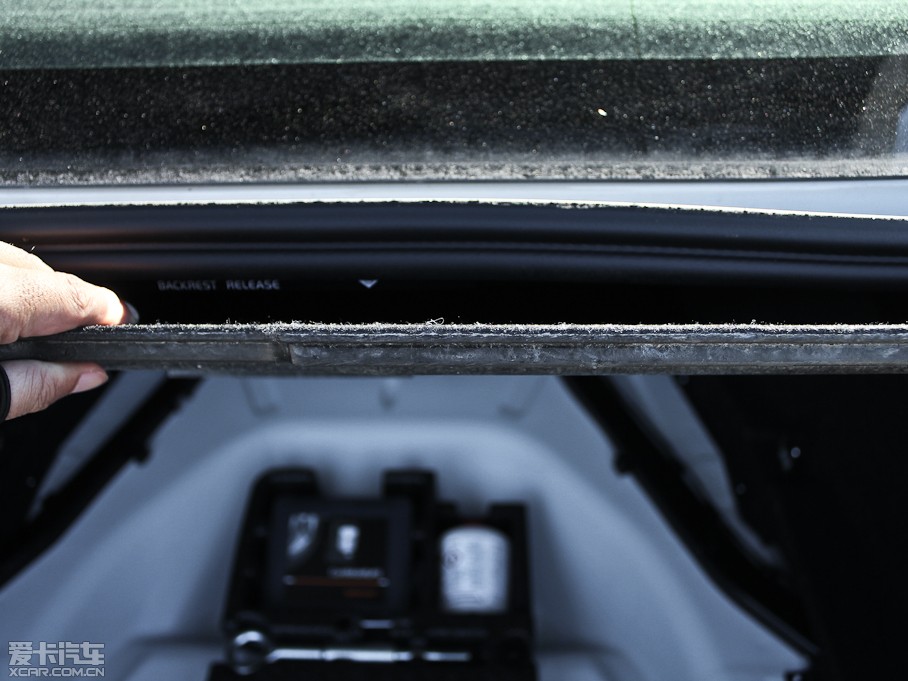 2013���֠���S60(�M��) 2.0T T5 ���m��